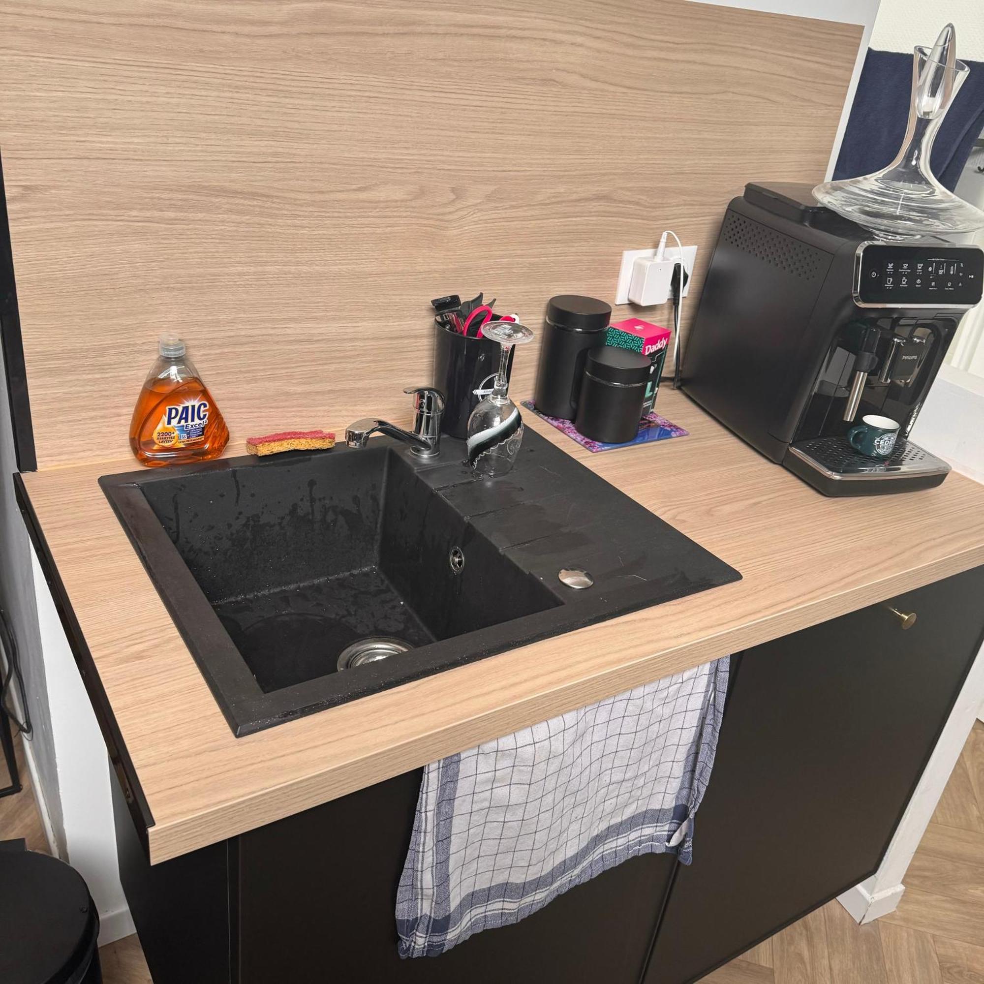 Le Petillant Apartment *
